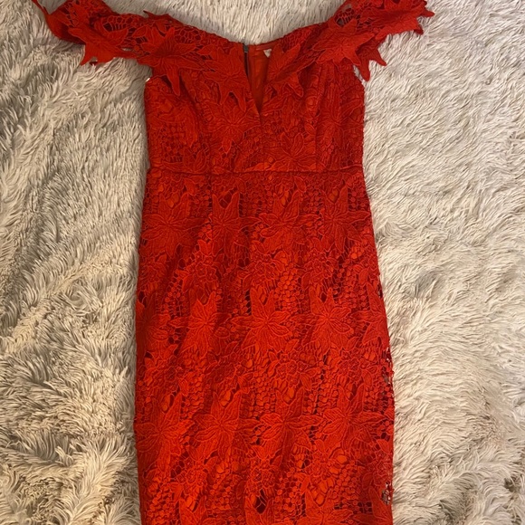 ASTR the label RED OFF THE SHOULDER DRESS - Picture 2 of 5